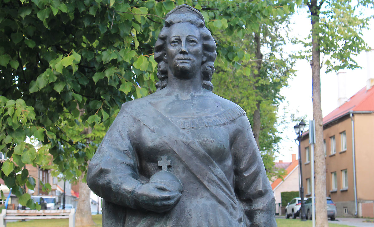 памятник екатерине II выру