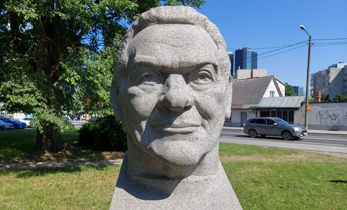 памятник кристьяну палусалу